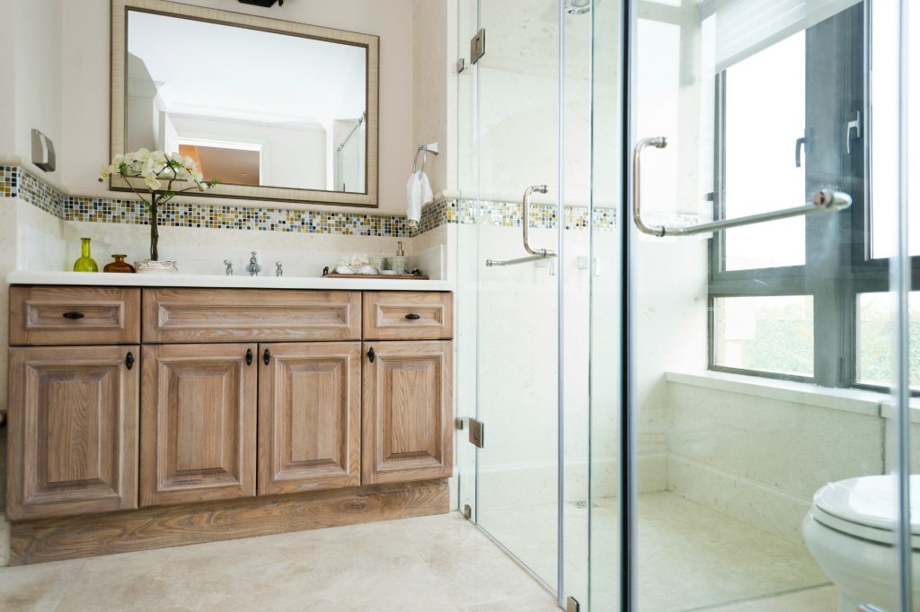Bathroom with Curbless Shower