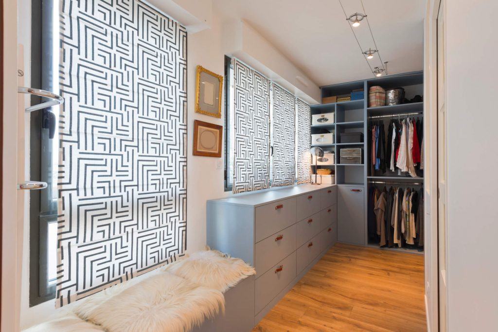 Modern walk in closet - IP Galanternik D.U.